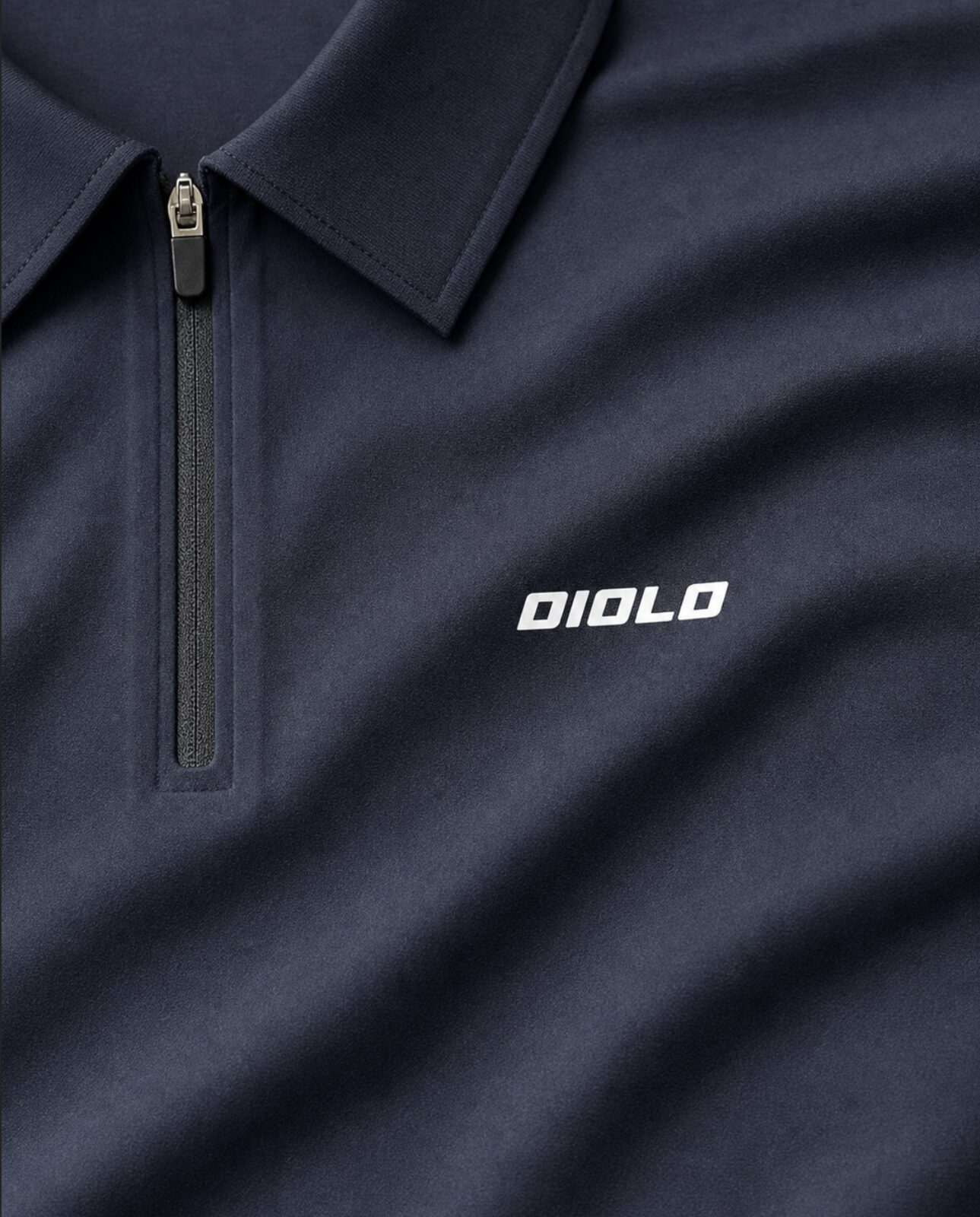 Diolo Baseline Polo in navy — detail