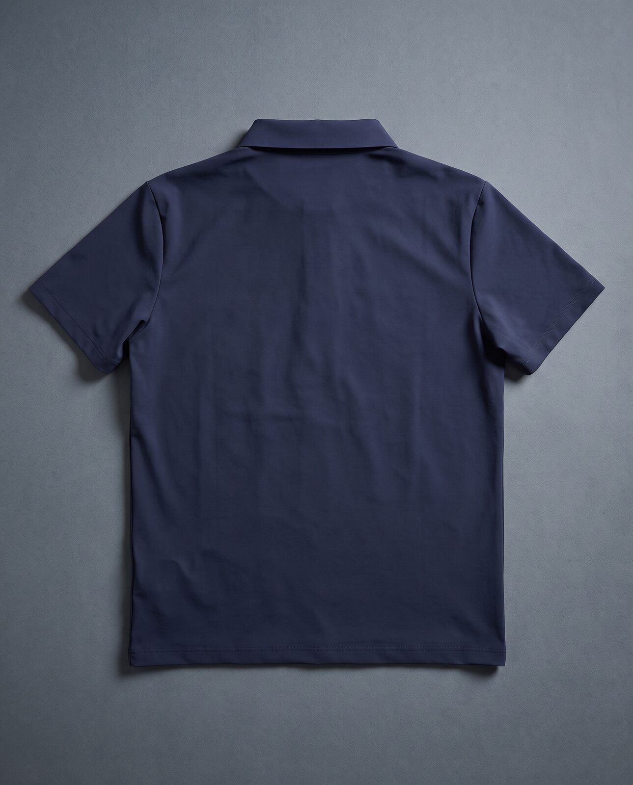 Diolo Baseline Polo in navy — detail