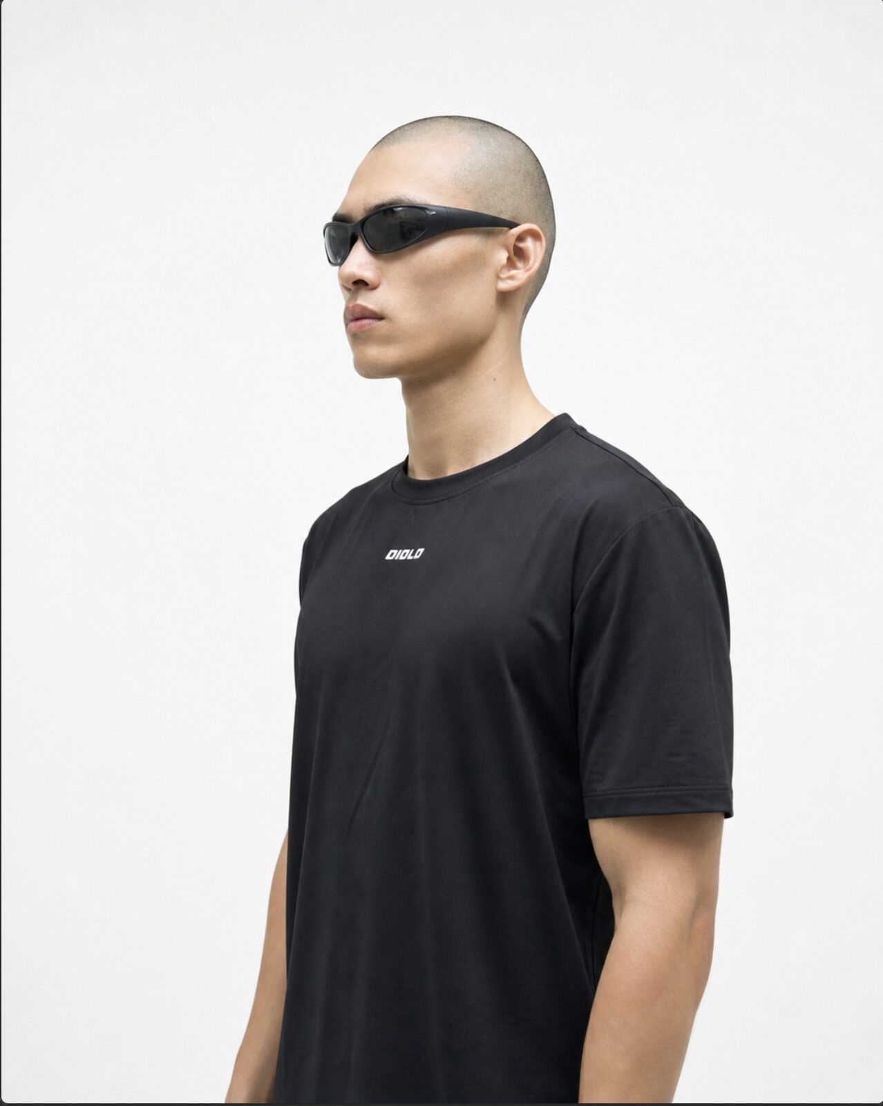 Diolo Drift Tee in black — detail