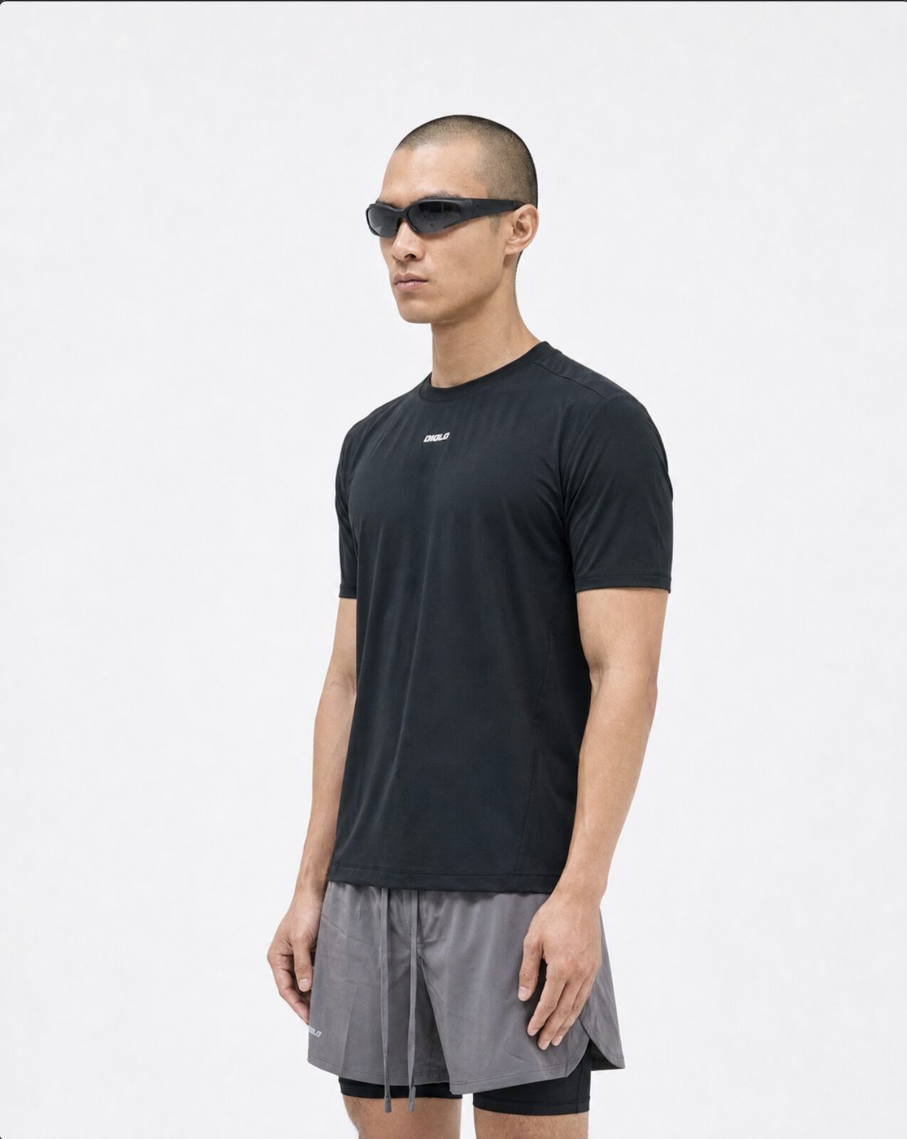 Diolo Kinetic Tee in black — detail