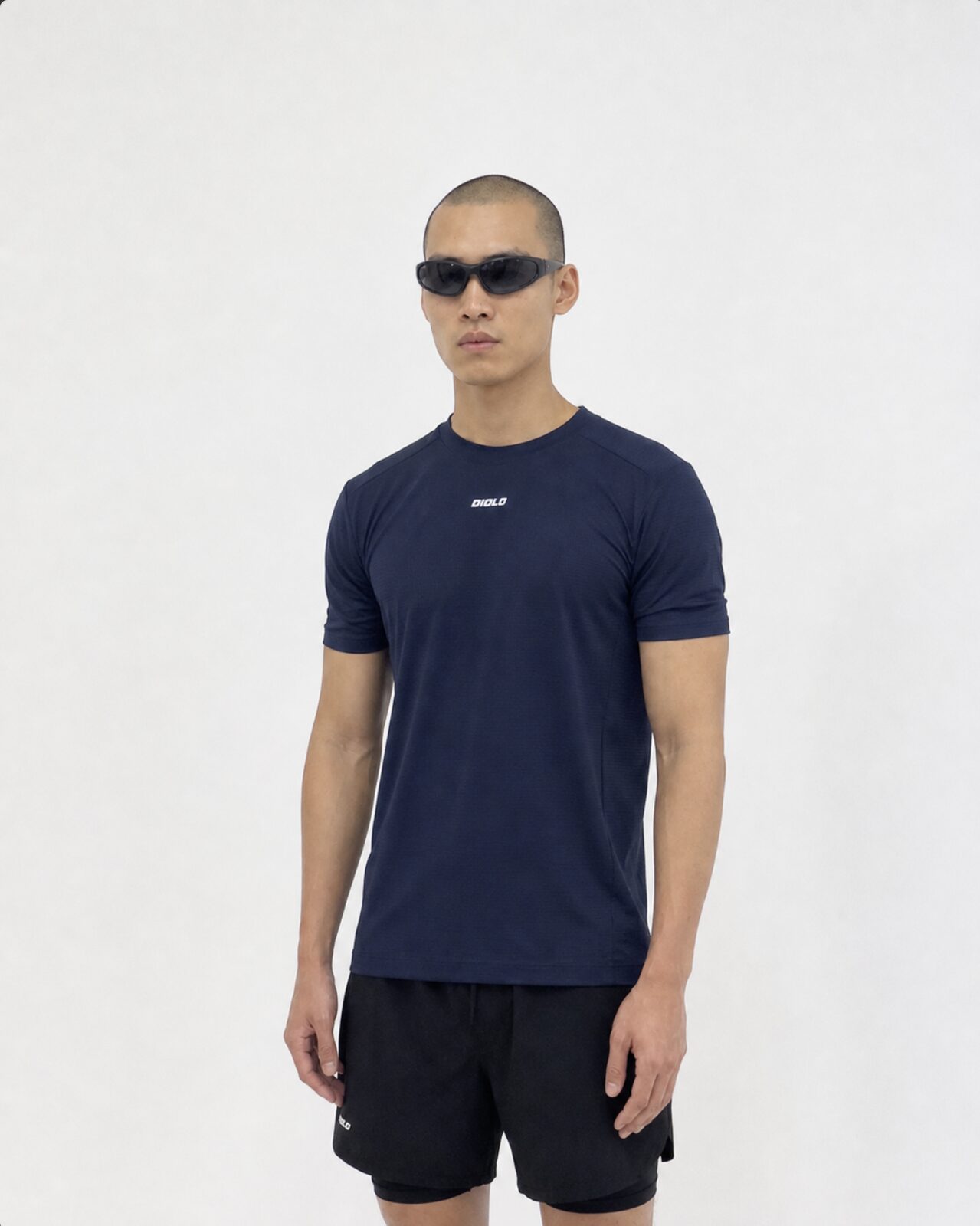 Diolo Kinetic Tee in navy — detail