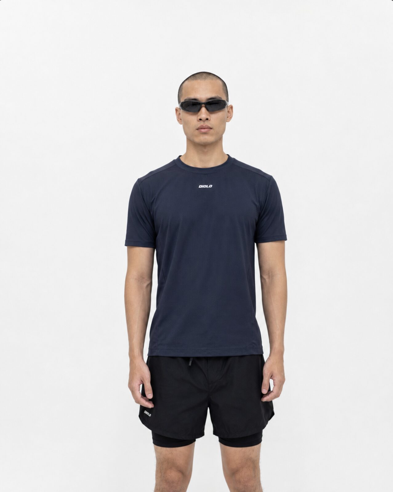 Diolo Kinetic Tee in navy — detail